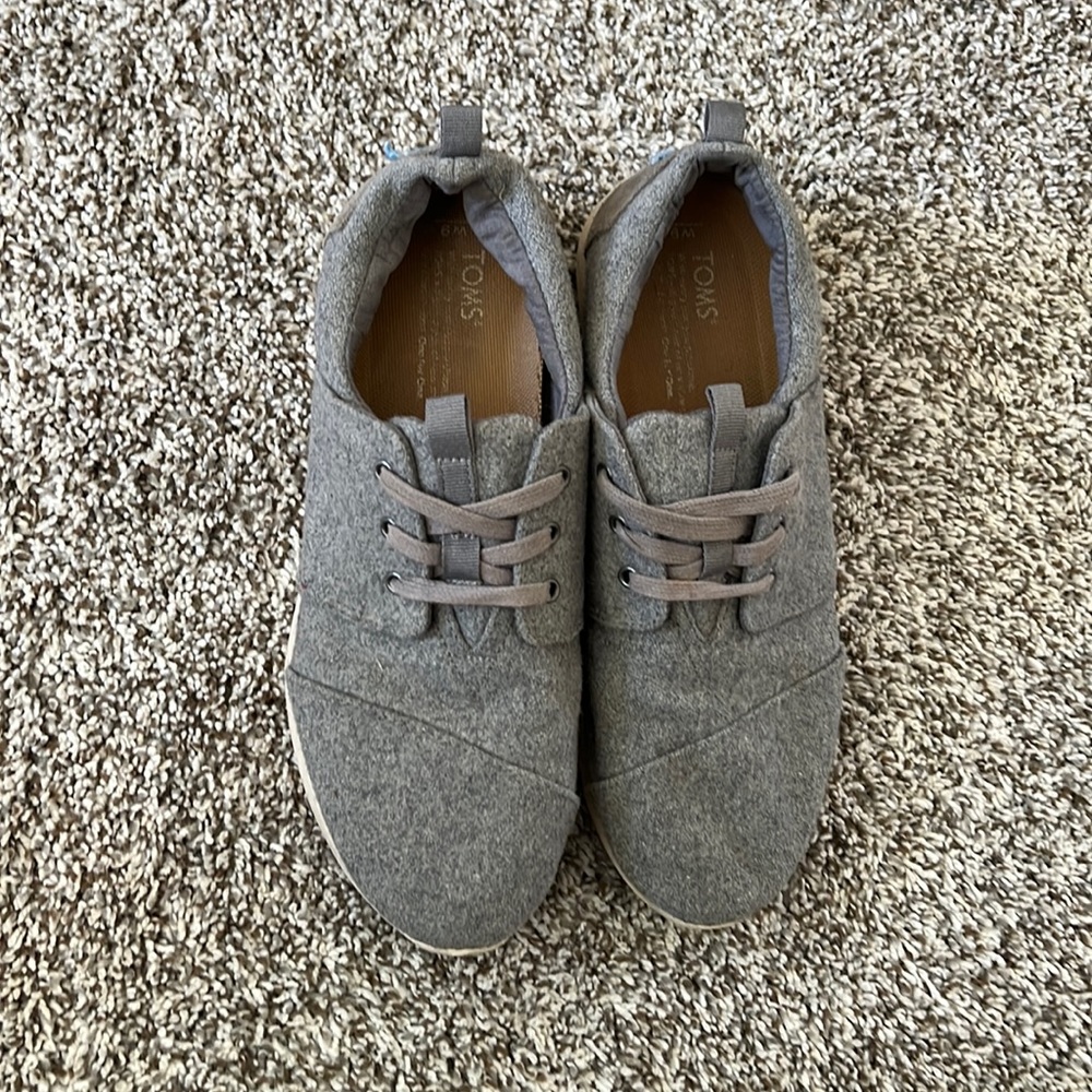 Women’s TOMS
